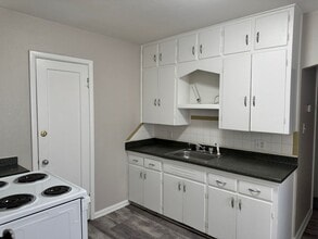 1922 E 16th St in Cheyenne, WY - Building Photo - Building Photo