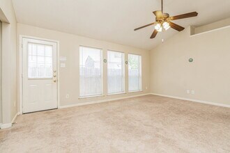 6329 Glen Knoll Dr in Fort Worth, TX - Building Photo - Building Photo