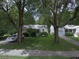 1227 E Harrison St in Springfield, MO - Building Photo