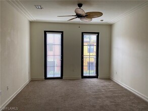 9151 Delano St in Naples, FL - Foto de edificio - Building Photo