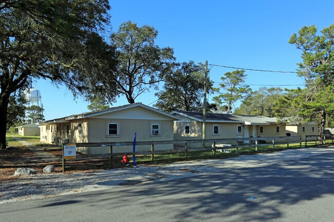 The Breeze Apartments in Fort Walton Beach, FL - Building Photo - Building Photo