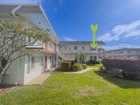 3362 Cynthia Ln, Unit 203 in Lake Worth Beach, FL - Building Photo
