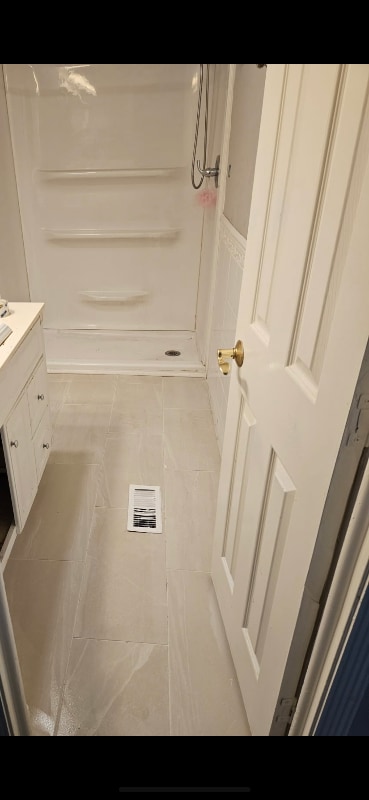 property at 881 Whaler Pl