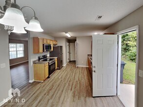 4702 Mallard Creek Dr in Greensboro, NC - Foto de edificio - Building Photo