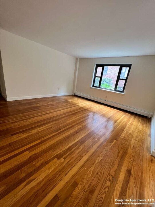 40 Harvard Ave, Unit 1 in Brookline, MA - Building Photo