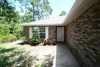 33 Rosepetal Ln in Palm Coast, FL - Building Photo - Building Photo