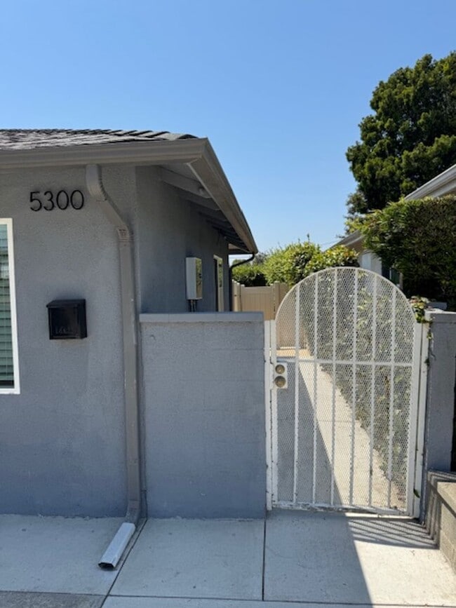 5300 Glasgow Ct in Los Angeles, CA - Building Photo - Building Photo
