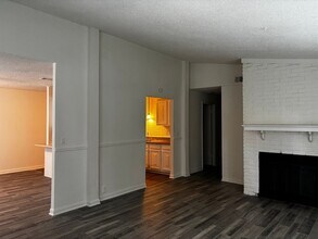 736 Vicki Dr in Huntsville, TX - Building Photo - Building Photo