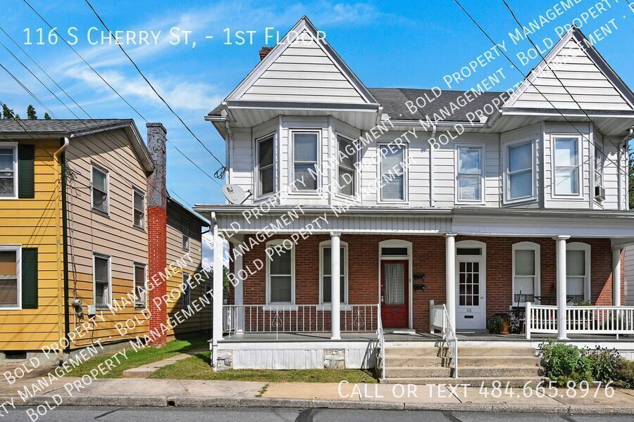 116 S Cherry St in Myerstown, PA - Building Photo