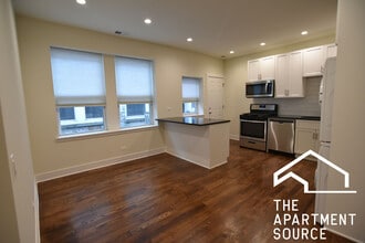 3232 N Clark St, Unit 2F in Chicago, IL - Building Photo - Building Photo