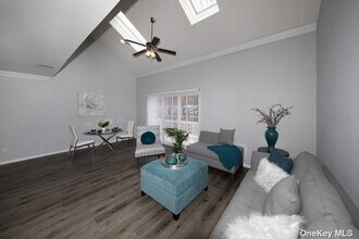 58 Neal Path-Unit -58 in Setauket, NY - Building Photo - Building Photo