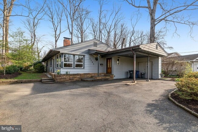 property at 7141 Oak Ridge Rd