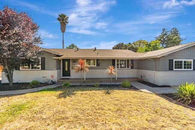 property at 1001 Oak Grove Rd