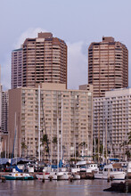 1778 Ala Moana Blvd, Unit 1415 in Honolulu, HI - Foto de edificio - Building Photo