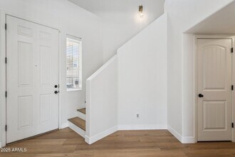 2730 E Ellis St, Unit 202 in Phoenix, AZ - Building Photo - Building Photo