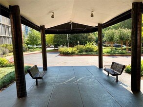 3060 Pharr Court North NW, Unit 612 in Atlanta, GA - Building Photo - Building Photo