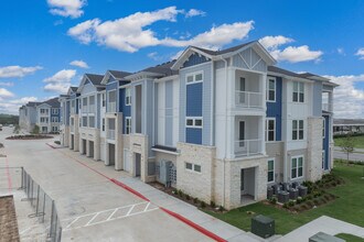 Ascend Ventana Lakes in Katy, TX - Building Photo - Building Photo