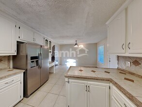 1017 Queensbury Run in Acworth, GA - Foto de edificio - Building Photo