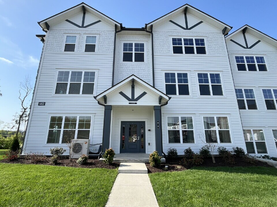 482 Portsdale Dr-Unit -18 in Brentwood, TN - Building Photo