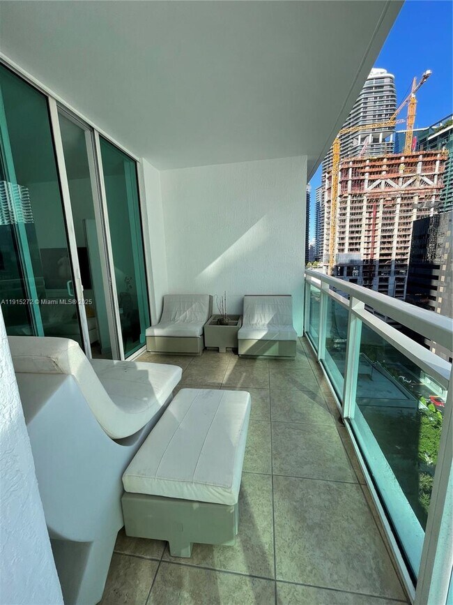 property at 951 Brickell Ave