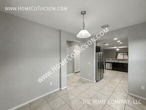 11675 W Vanderbilt Farms Way in Marana, AZ - Building Photo - Building Photo