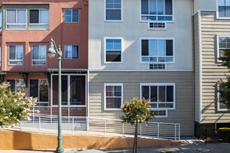 Carquinez Vista Manor in Crockett, CA - Building Photo - Building Photo