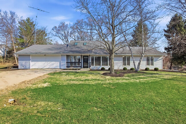 property at 6582 Lakeside Rd