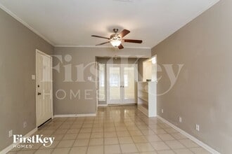 5506 Berry Creek Dr in Houston, TX - Building Photo - Building Photo