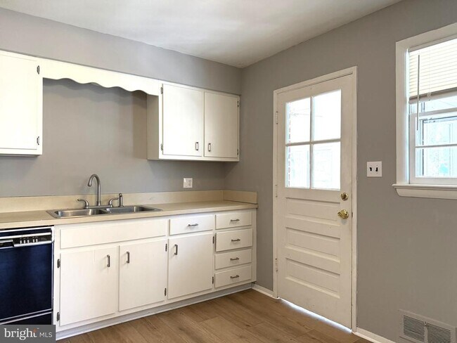 9120 Peabody St in Manassas, VA - Building Photo - Building Photo