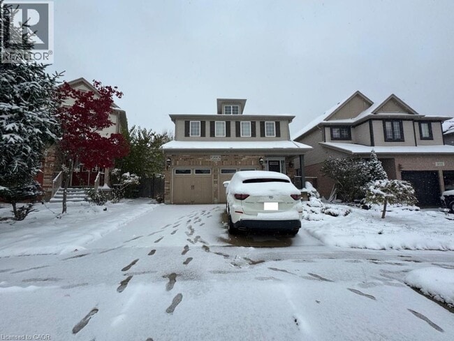 property at 916 Magdalena Ct