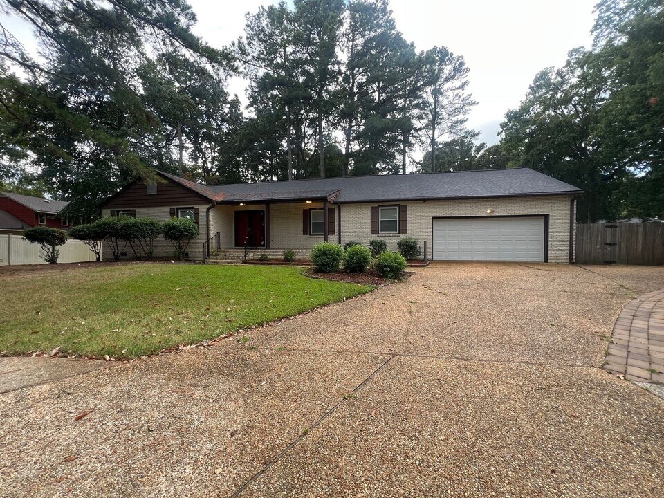 5 Dunwoody Cir in Hampton, VA - Building Photo