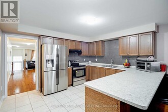 43 Wilkes Crescent in Toronto, ON - Building Photo - Building Photo