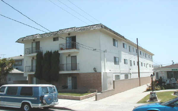 4030 W 133rd St in Hawthorne, CA - Building Photo - Building Photo