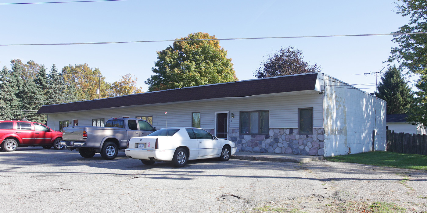 14532 State St in Marne, MI - Foto de edificio