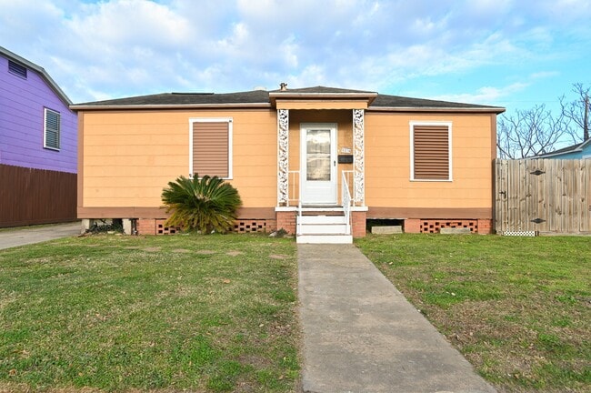 property at 1416 57th St