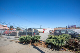 219 Market Way in Salinas, CA - Building Photo - Building Photo