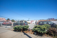 219 Market Way in Salinas, CA - Foto de edificio - Building Photo