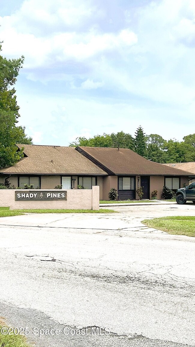 1264 Shady Pines Ln in Titusville, FL - Building Photo - Building Photo