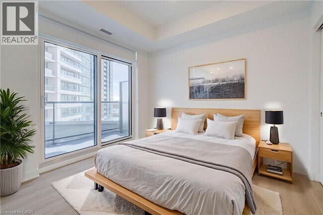 property at 25 Wellington St S