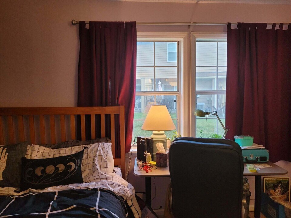 111 Friar Ln, Unit 111 Photo