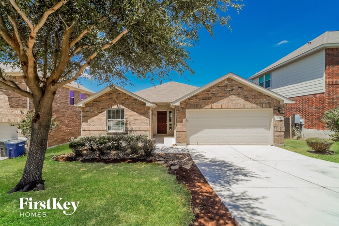 339 Primrose Way in New Braunfels, TX - Building Photo