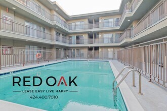 511 N Kenmore Ave, Unit 304 in Los Angeles, CA - Building Photo - Building Photo