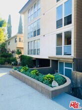 1833 Normandie Ave in Los Angeles, CA - Building Photo - Building Photo