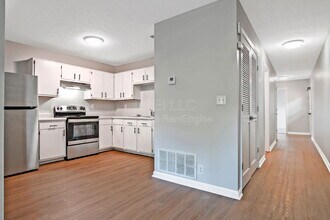 1423 E Breckinridge St in Louisville, KY - Foto de edificio - Building Photo