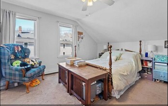 38 Watch St, Unit 2 in Rochdale, MA - Foto de edificio - Building Photo