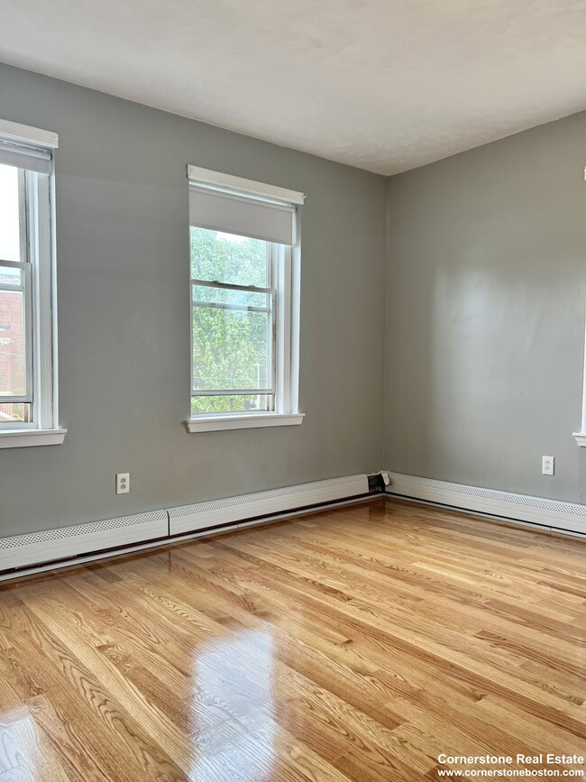 477 Dudley St, Unit 2 in Boston, MA - Building Photo - Building Photo