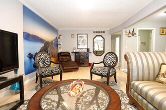 1616 Washtenaw Ave in Ypsilanti, MI - Building Photo - Building Photo