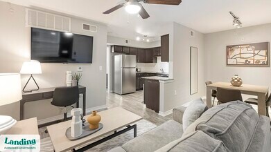 130 Camino De Oro in San Antonio, TX - Building Photo - Building Photo