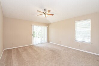 1430 Starboard Ct in Fleming Island, FL - Building Photo - Building Photo