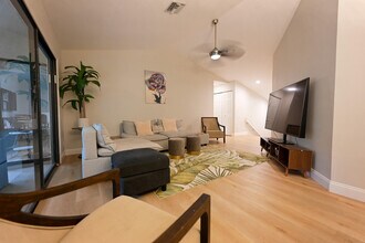 5740 Coach House Cir in Boca Raton, FL - Building Photo - Building Photo